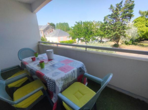 Appartement Confortable à Saint Jean de Monts - Plage, Balcon, Parking, Wifi Gratuit - FR-1-323-454